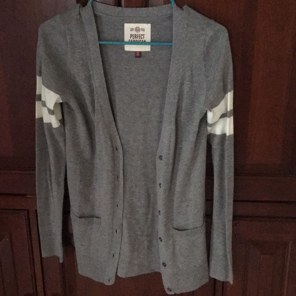 NEVER WORN old style grey cardigan